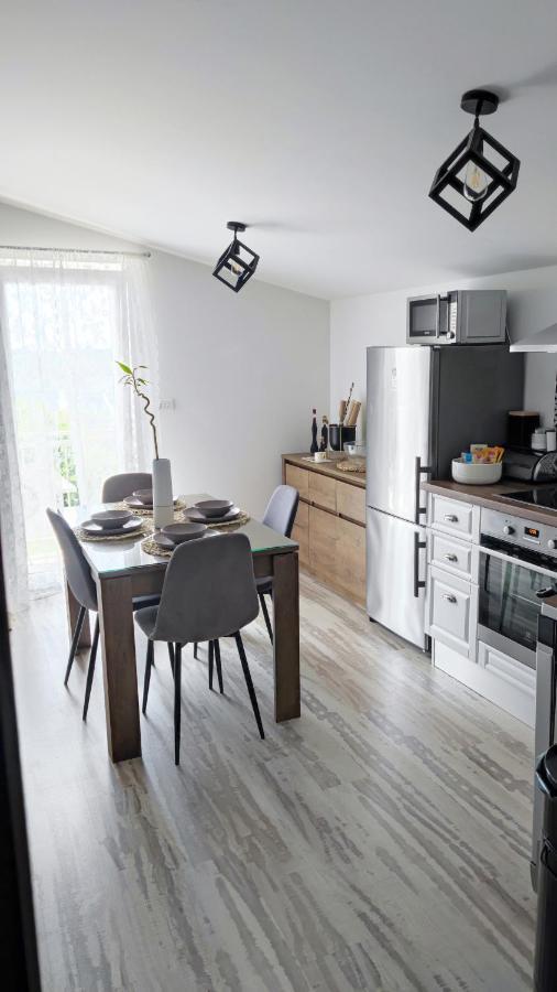 Apartman Jelena Podstrana Exterior foto