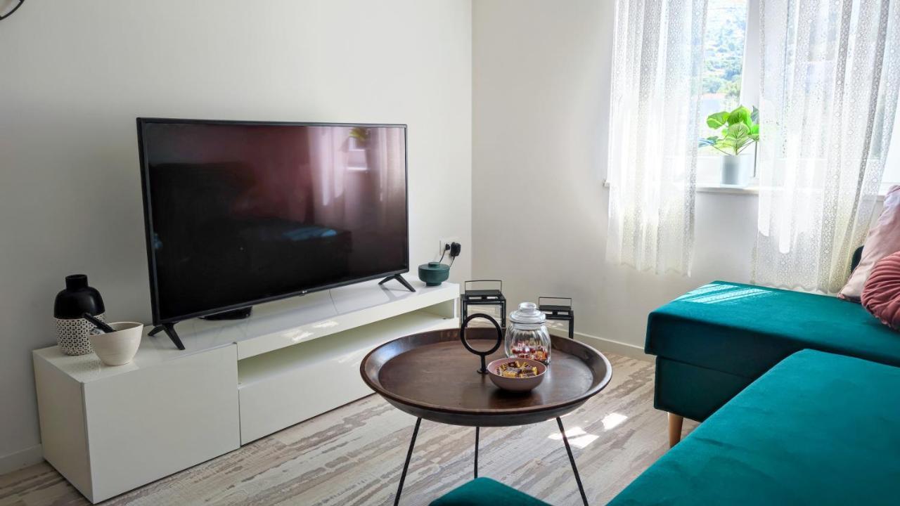 Apartman Jelena Podstrana Exterior foto